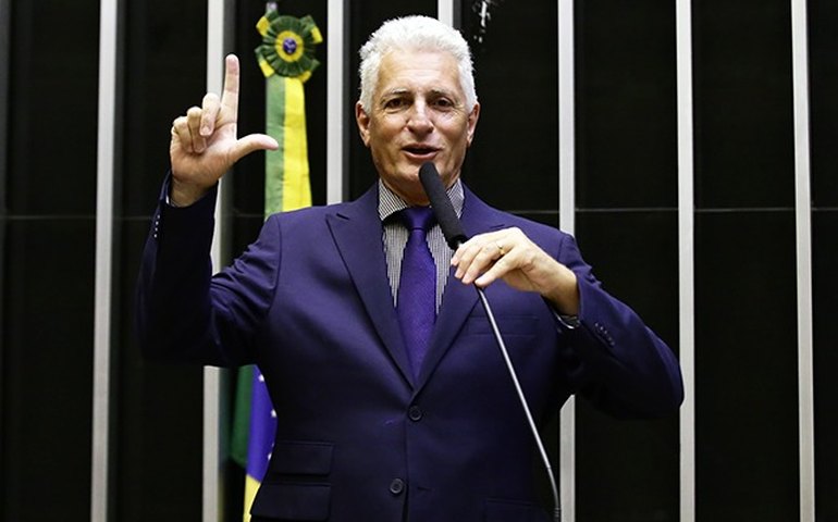 Rogério Correia, vice-líder do PT na Câmara, testa positivo para covid-19