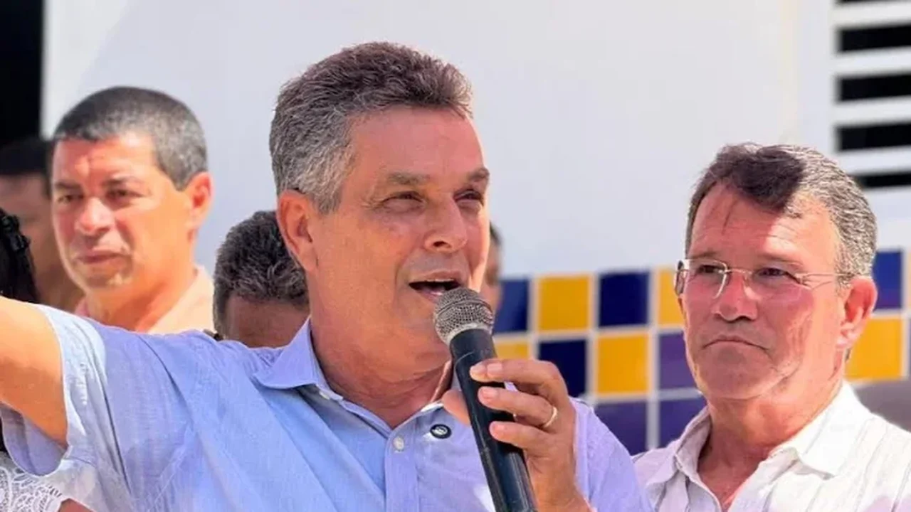 Prefeito de Branquinha assina ordem de serviço para construção de novos espaços
