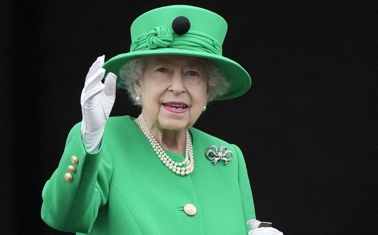 Justiça condena homem 'encorajado' por chatbot a matar rainha Elizabeth II