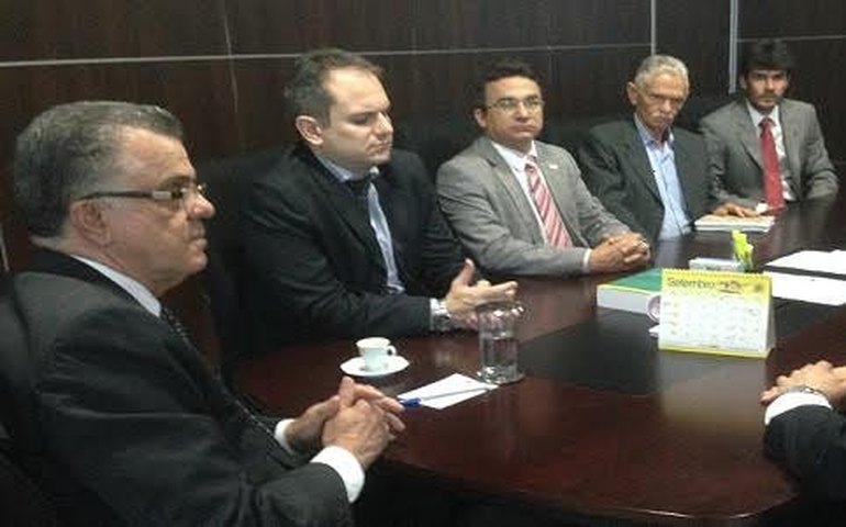 Presidente do TRE/AL se reúne com representantes do FOCCO-AL