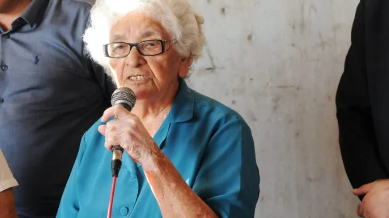 Aos 99 anos, Lourdes Monteiro envia mensagem de Ano Novo e renova esperança ao povo de Palmeira dos Índios; vídeo