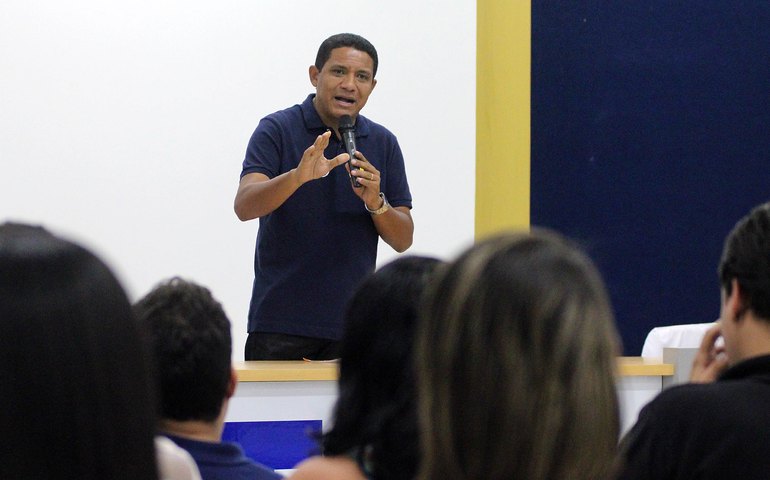 Júlio Cezar afirma que seu maior desafio é erradicar o analfabetismo