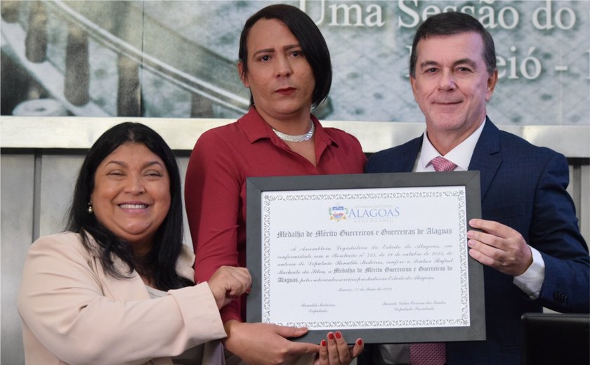 Pela defesa da população em situação de rua, Rafael Machado recebe a Medalha de Mérito Guerreiras e Guerreiros Alagoanos