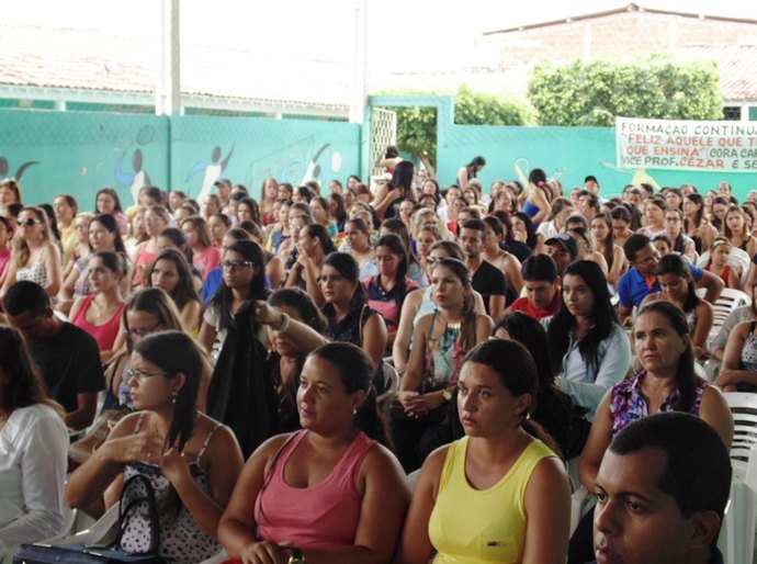 Servidores da Educação participam de Formação Continuada em Feira Grande