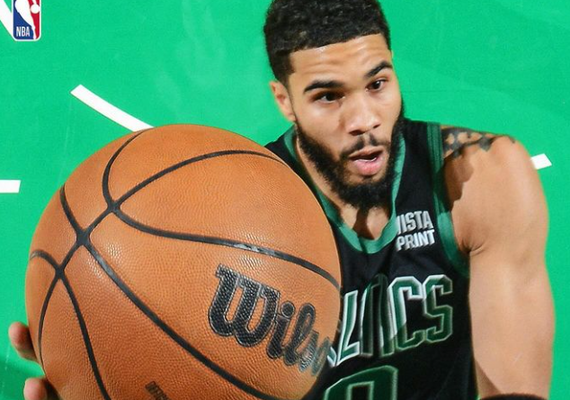 Tatum comanda e Celtics vencem Knicks em casa na NBA; Bucks superam Bulls