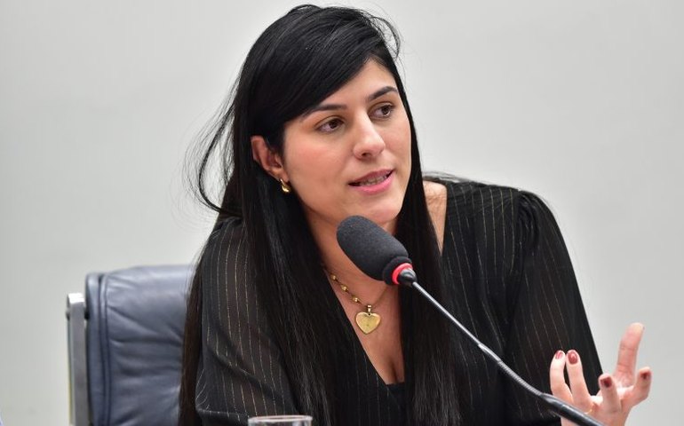 Comissão aprova política de proteção institucional às crianças e adolescentes