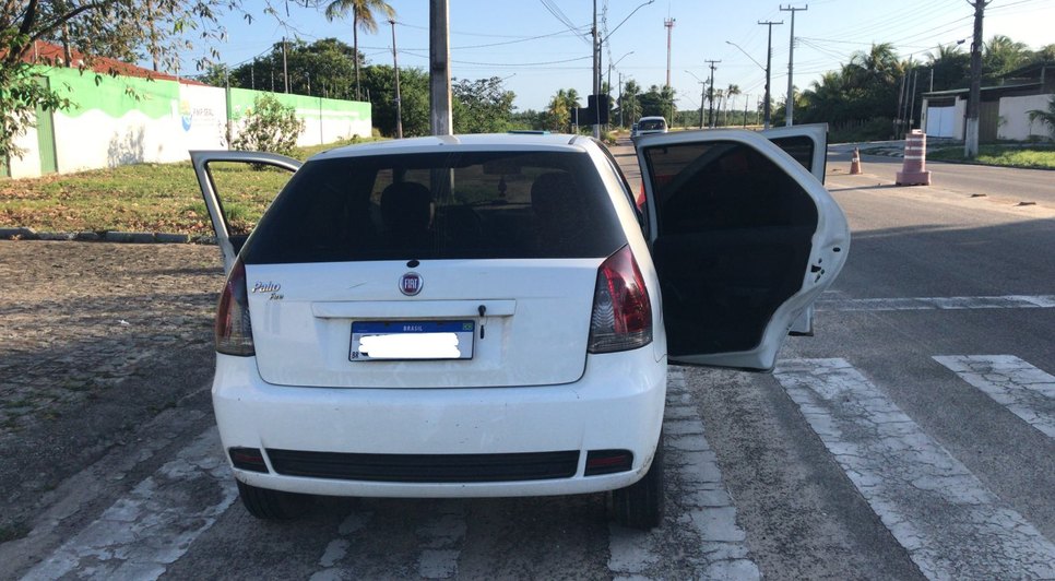 Após roubo de carro, quatro suspeitos passam por barreira policial e acabam presos em Sergipe