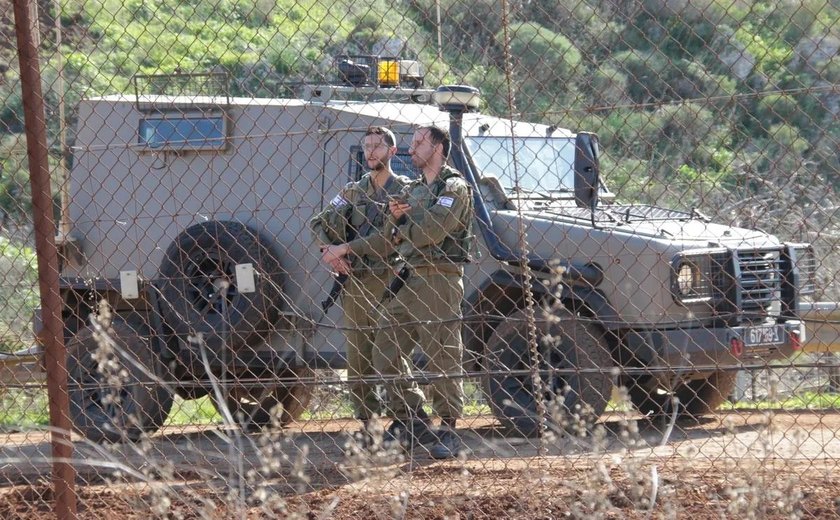 Exército de Israel cria zona tampão de 4 km na fronteira com o Líbano após morte de israelense