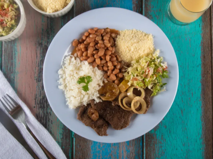 Muito além do arroz e feijão: 6 guarnições que fazem toda a diferença no sabor e apresentação