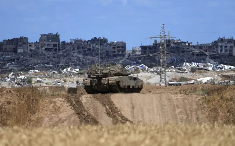 Israel reconhece que ataque a Rafah atingiu civis e informa que 'incidente será investigado'