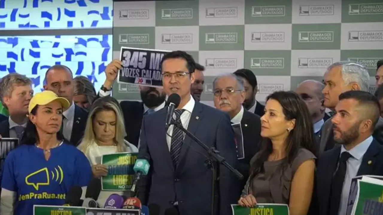 Manifestação pró-Deltan vira alvo de boicote de Bolsonaro e expõe racha na direita