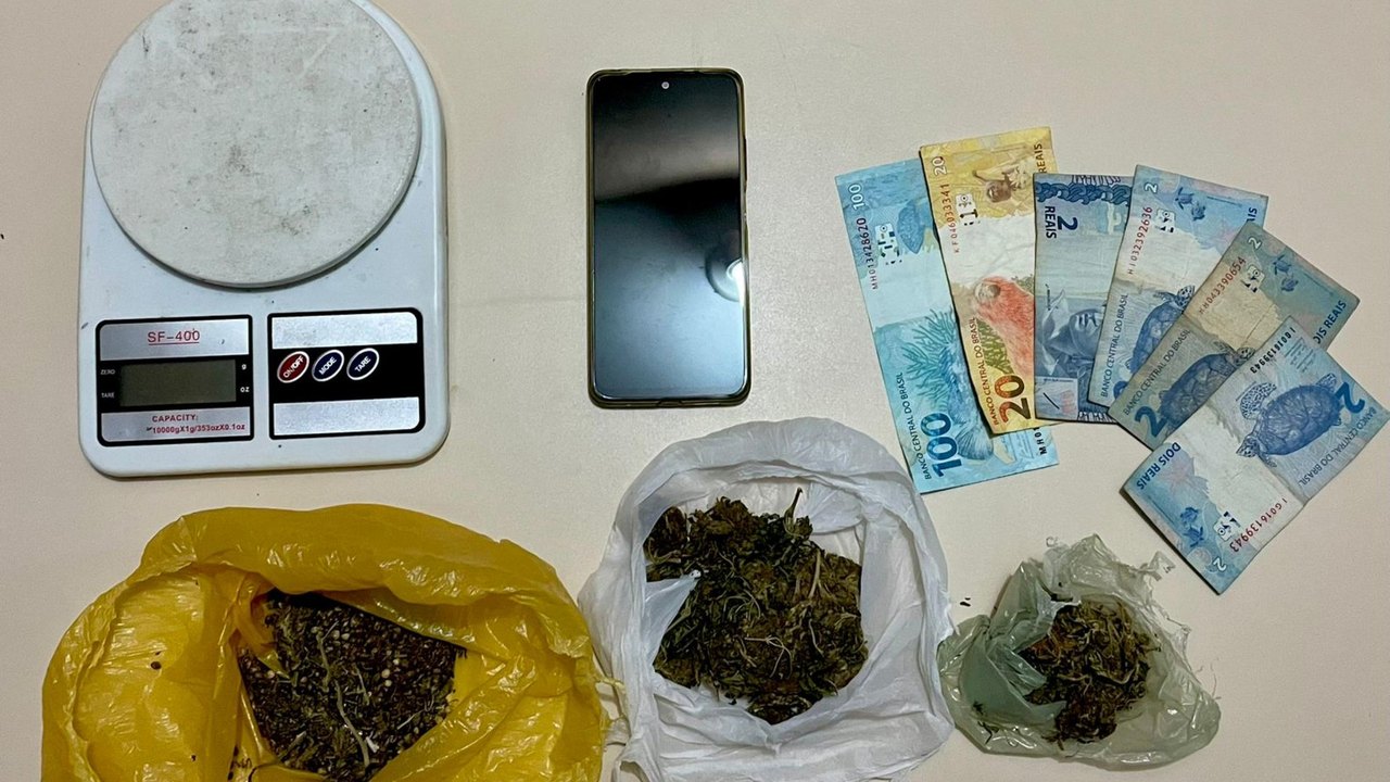 Ações da PM-AL no Sertão retiram arma, drogas e infratores das ruas