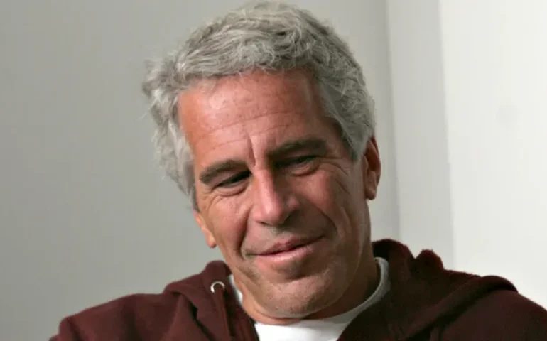 Tráfico sexual, presentes de luxo e visita de famosos: como era a ilha em que Jeffrey Epstein explorava menores