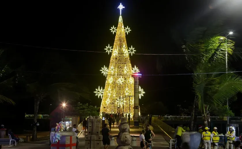 Natal de Maceió 2025 começa neste sábado com luzes, shows e presépio à beira-mar