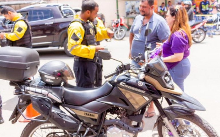 Detran realiza ação educativa para motociclistas em Palmeira dos Índios