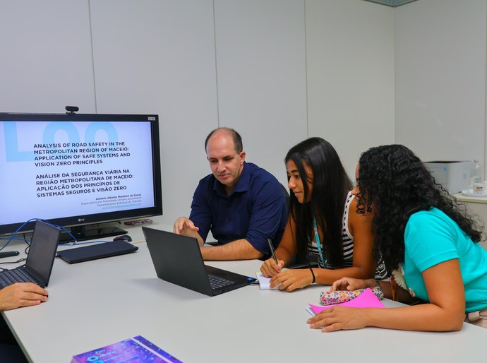 Detran tem estudo sobre segurança viária em Maceió publicado no maior congresso de ambiências do mundo