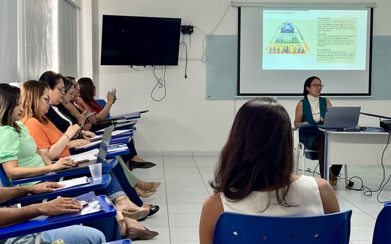 Trilha de liderança da Uncisal avança com módulo dedicado ao planejamento estratégico