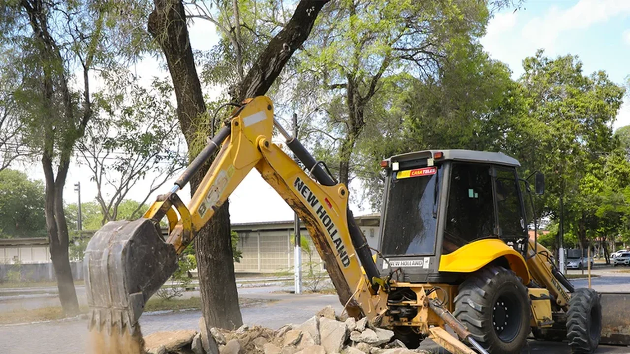 Ufal executa obras de recuperação das calçadas e amplia acessibilidade no Campus