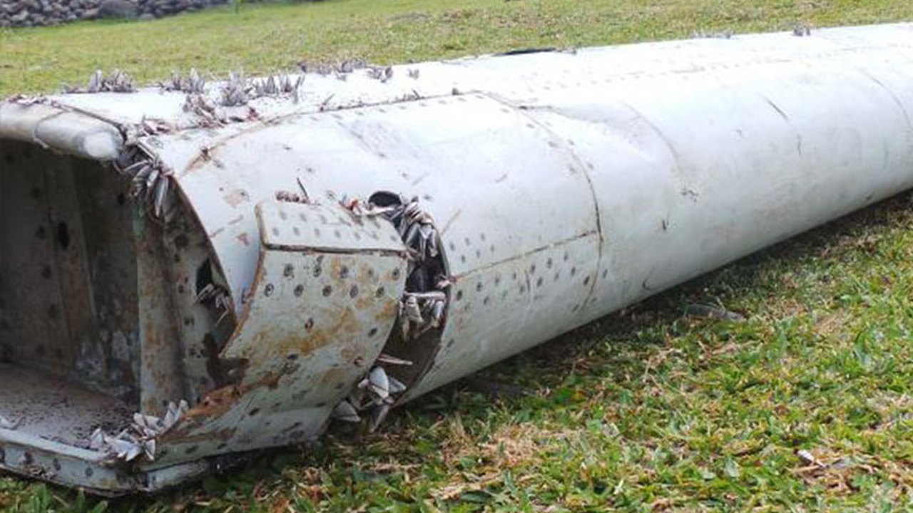 Parentes de passageiros do MH370 rejeitam conclusão sobre destroços de avião
