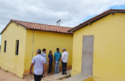 MPF vistoria escola improvisada por indígenas Koiupanká, no município de Inhapi (AL)