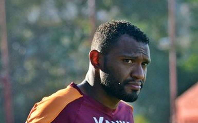 Ex-CRB e artilheiro em 2015: conheça Daniel Cruz, novo atacante do Azulão