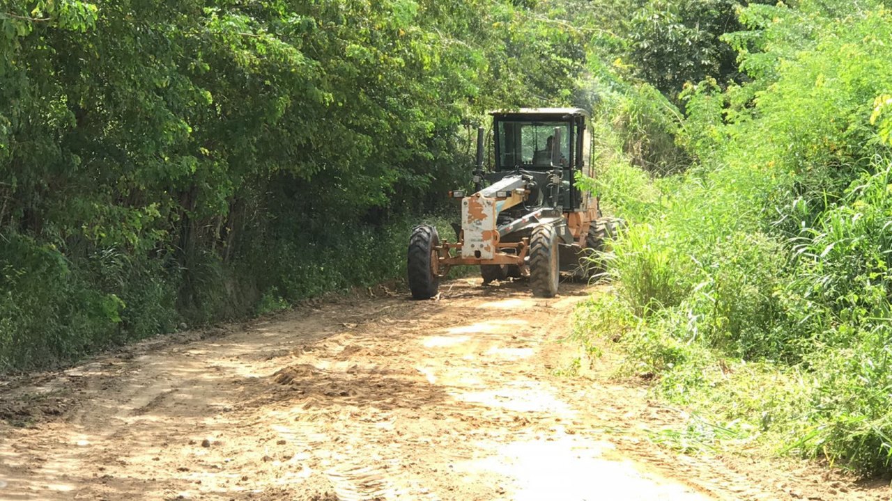 Prefeitura de Branquinha intensifica ações de melhorias nas estradas de acesso à zona rural