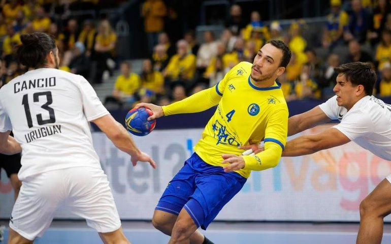 Ferrugem brilha, Rudolfh é decisivo e Brasil bate Uruguai no Mundial de Handebol