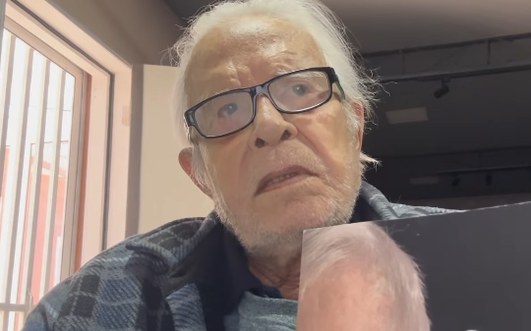 'Aos 97, cada dia se basta': Cid Moreira usava redes para compartilhar reflexões, novos trabalhos e poemas
