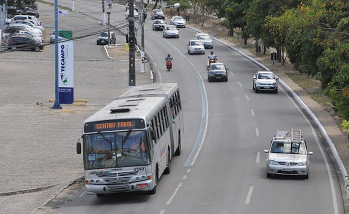 Rodoviários e empresas de ônibus firmam acordo para evitar greve