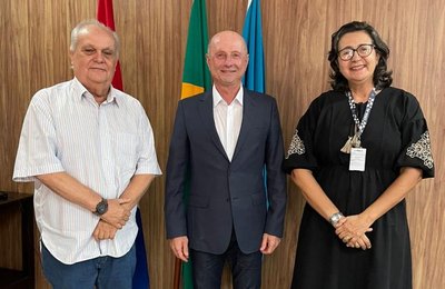 Presidente do Tribunal de Contas recebe representantes do CREA
