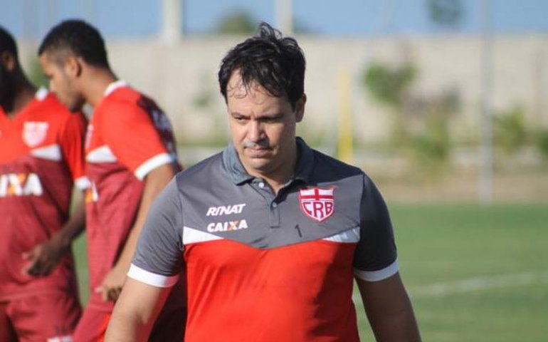 Dado Cavalcante esboça CRB para duelo decisivo contra Oeste