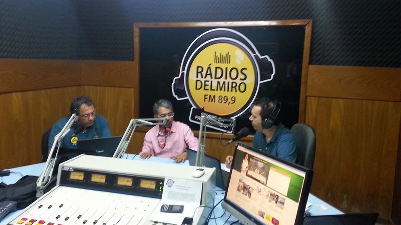 Em entrevista à rádio de Delmiro, Professor Edvaldo fala sobre suas propostas e dos últimos dias de campanha