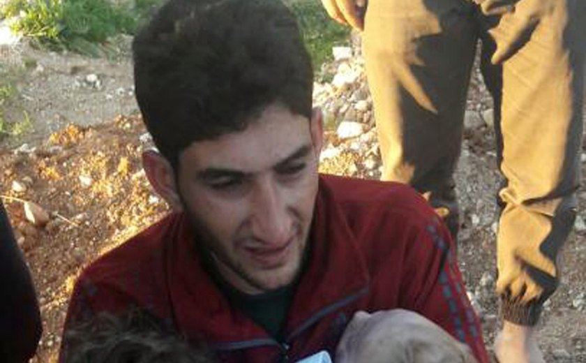 Homem perde bebês gêmeos e esposa em suposto ataque químico na Síria