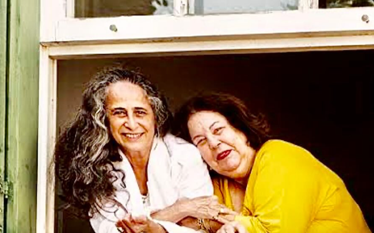 Nana Caymmi fez aniversário em 29 de abril e ganhou mensagem de Bethânia: Precisamos de você