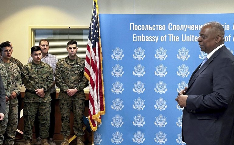 Chefe do Pentágono sugeriu aumentar gastos com defesa para US$ 1 trilhão até 2028, diz mídia