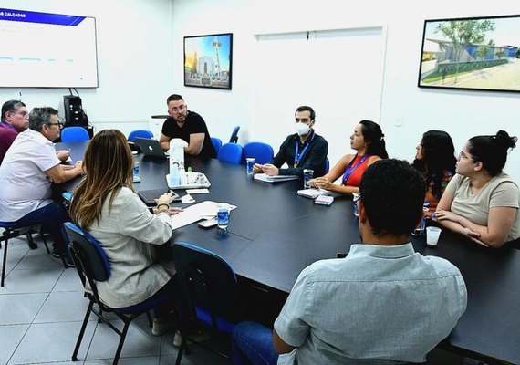 Luciano viabiliza implantação de cabeamento subterrâneo em Arapiraca