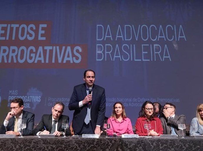 OAB abre Conferência Nacional dos Direitos e Prerrogativas com defesa da democracia e da cidadania