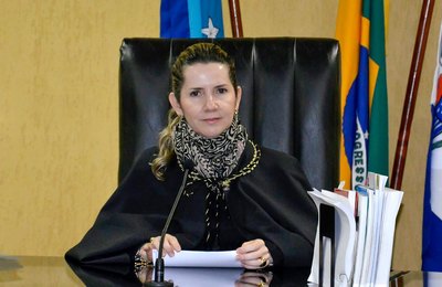 Rosa Albuquerque toma posse oficialmente na presidência do TCE na tarde desta quinta  