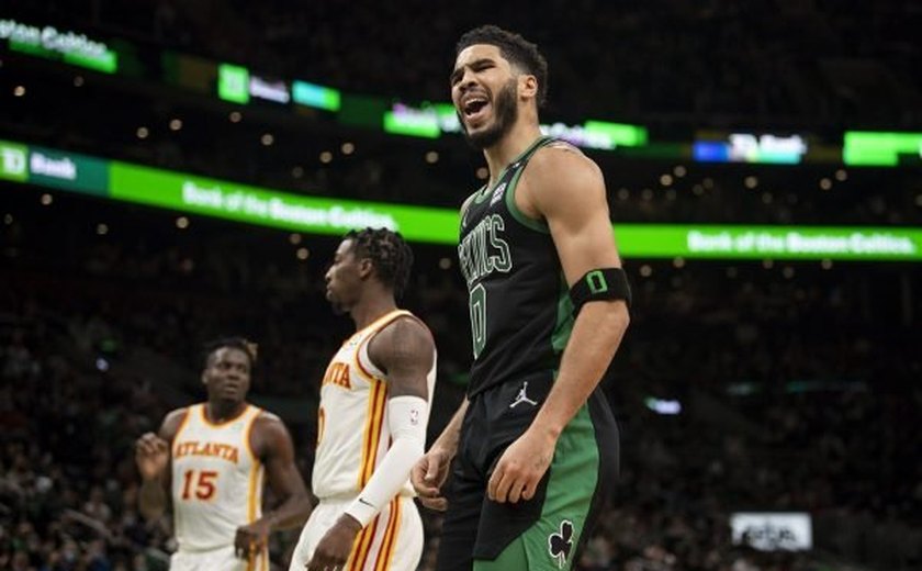 Com show de Jayson Tatum, Boston Celtics bate o Atlanta Hawks em casa