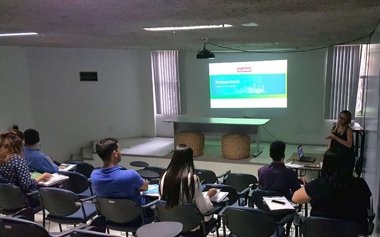 Caravana da Transparência leva orientações sobre a Lei de Acesso à Informação