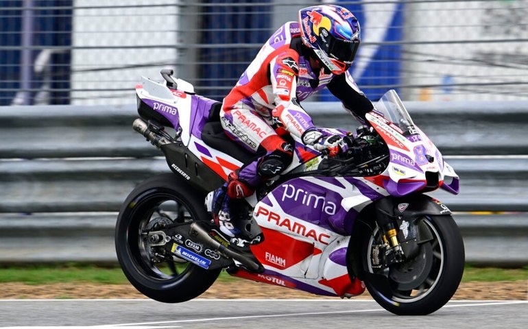 Martin vence duelo emocionante com Bagnaia e Binder na Tailândia e encosta no líder da MotoGP