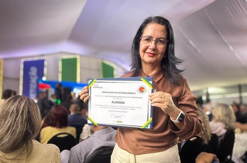 Alagoas recebe Selo Prata de Alfabetização em Brasília e consolida sucesso do Regime de Colaboração