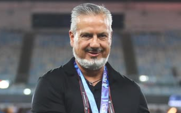 Diretor do Flamengo detona arbitragem e sugere favorecimento ao Palmeiras: 'Vergonhoso'