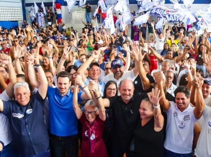 Antonio e Nivaldo Albuquerque arrastam multidões em Maceió, Rio Largo, Taquarana e outros municípios no feriadão