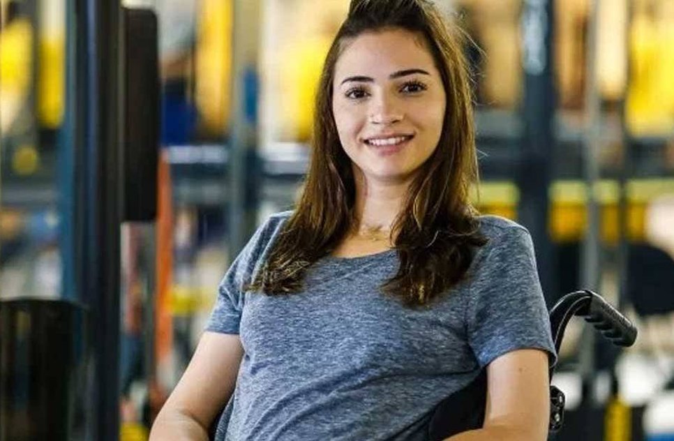 Ex-atleta Lais Souza