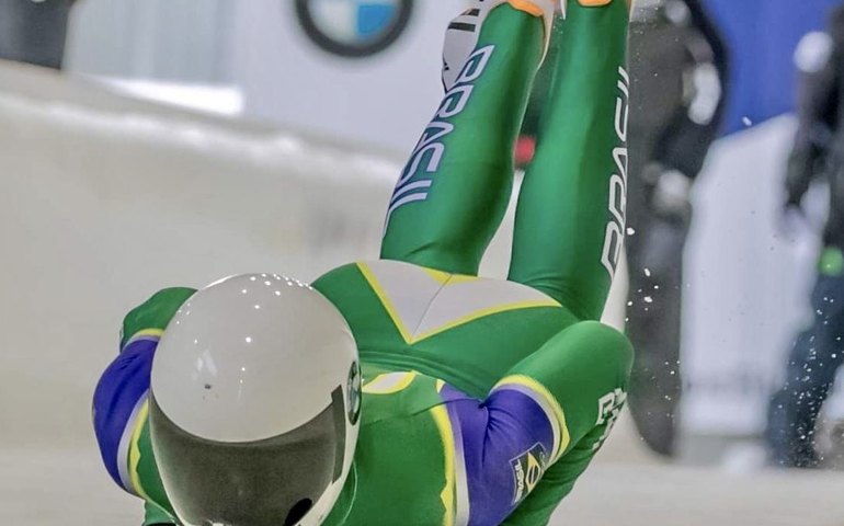 Nicole Silveira é prata na 1ª  corrida de skeleton da Copa da Ásia