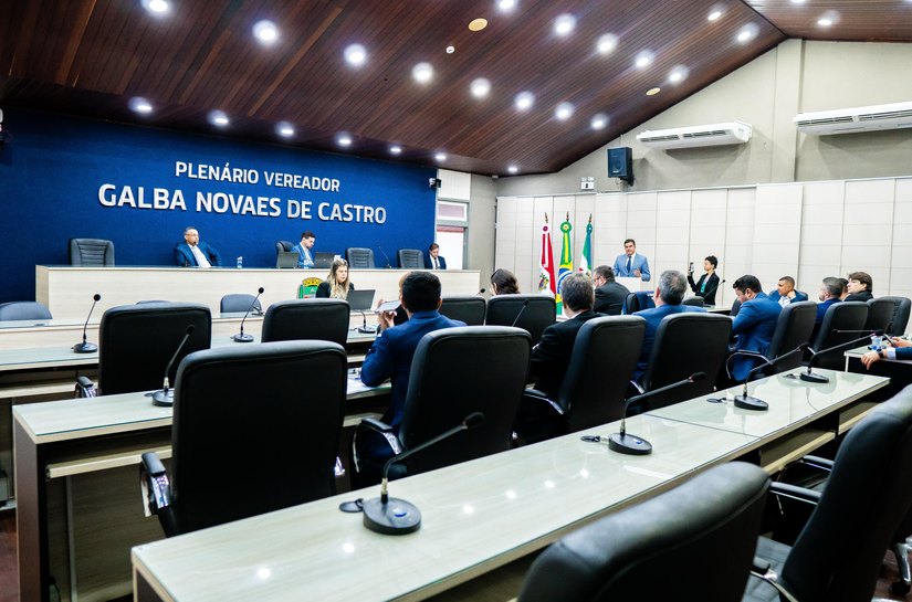 Câmara emite nota oficial sobre posse de novo parlamentar; confira