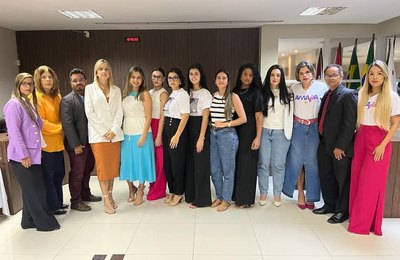 Comissão Especial da Mulher recebe familiares de Joana Mendes e garante apoio no dia do júri