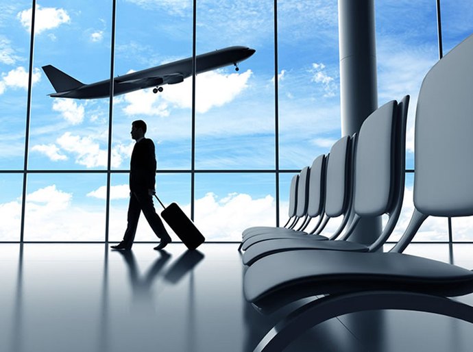 Companhia aérea deve indenizar passageiro que perdeu conexão