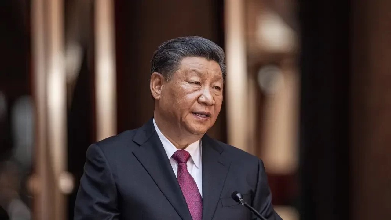 Brics: 'não sucumbimos a pressões externas ou agimos como vassalos de outros', diz Xi Jinping